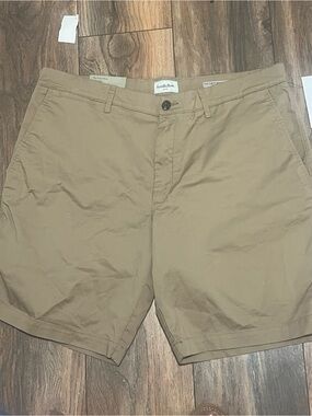 Goodfellow & Co Men’s Khaki Chino Shorts size 38
